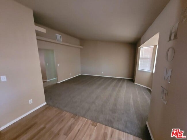 Building Photo - 9825 Sally Ave