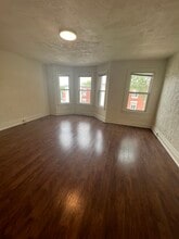 Building Photo - 18 Welsford St