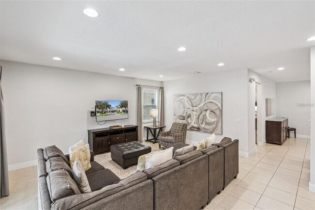 Building Photo - 310 Pendant Ct
