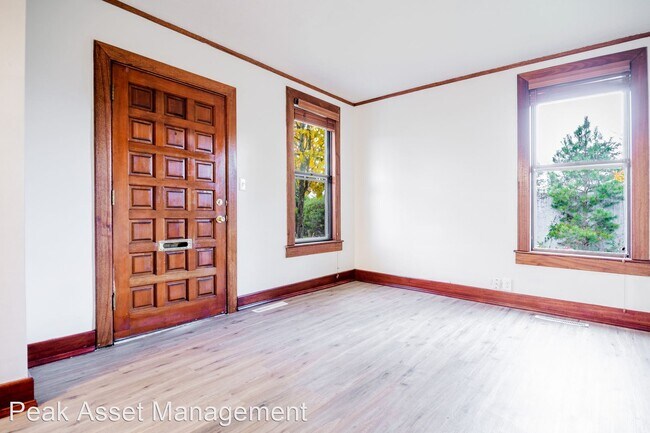 Foto del edificio - 3 br, 2 bath House - 1045 N Church St