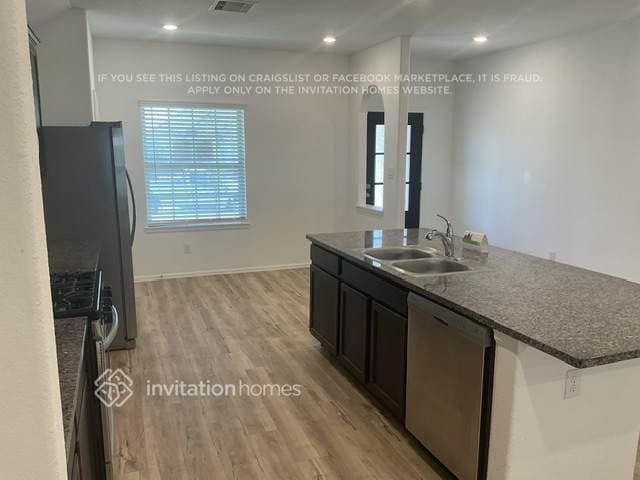 Building Photo - 502 Pecan Landing Ln