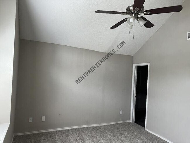 Foto del edificio - 4307 Scardale Ln. Dallas, TX 75227