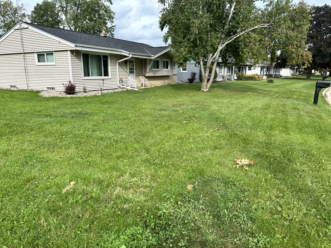 Primary Photo - 24482 Champeny Rd