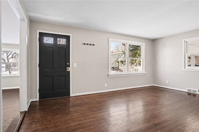 Foto del edificio - 21 Raleigh Rd