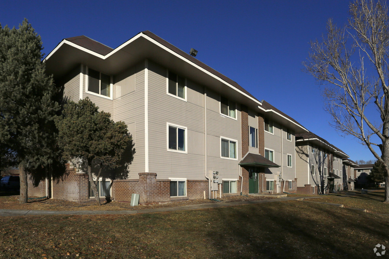 Holly Park - Holly Park Apartments