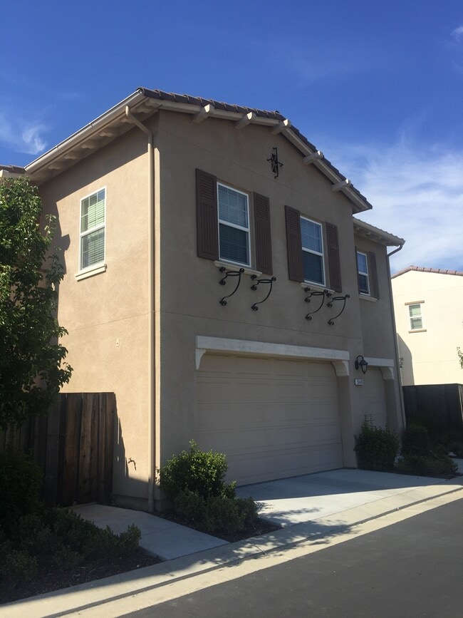 View of the Unit from the garden entrance - 5143 Whetstone Way