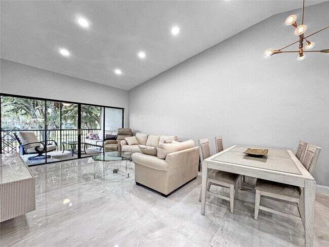 Foto del edificio - 1977 SW 15th St