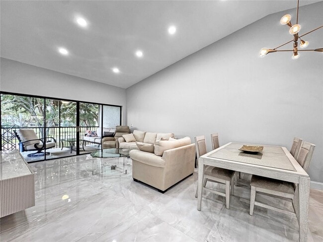 Building Photo - 1977 SW 15th St