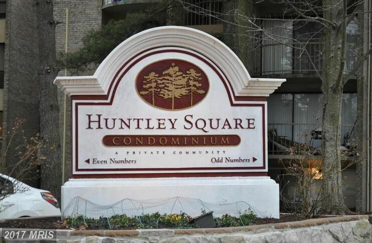 Building Photo - 3321 Huntley Square Drive