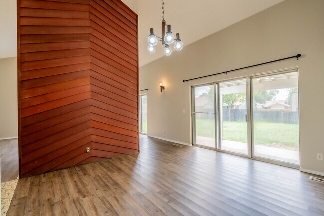 Building Photo - S Darlington Duplex