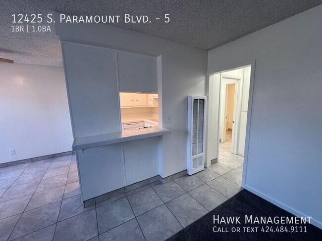 Foto del edificio - 12425 Paramount Blvd