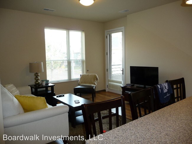 Foto del edificio - 210 N Bassett St