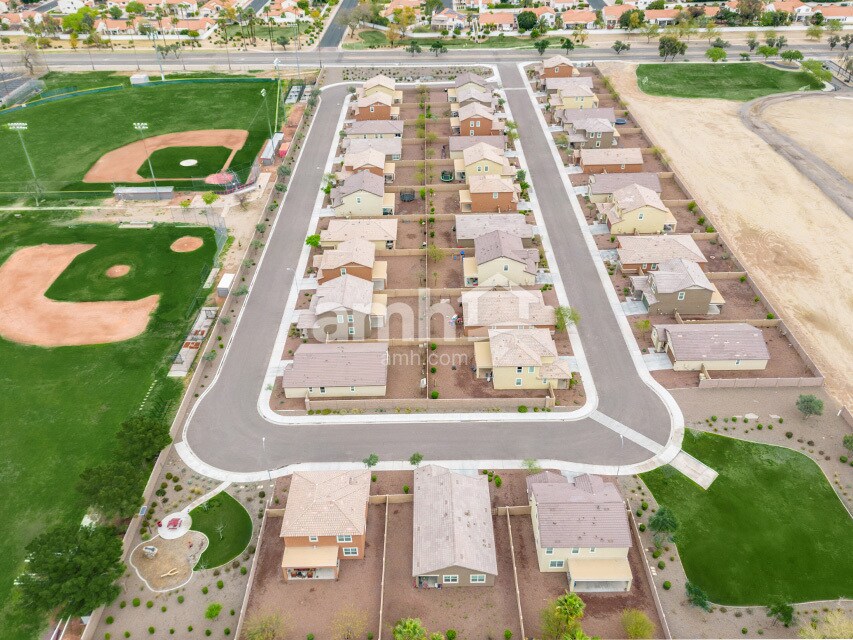 Foto del edificio - 5969 W Larkspur Dr