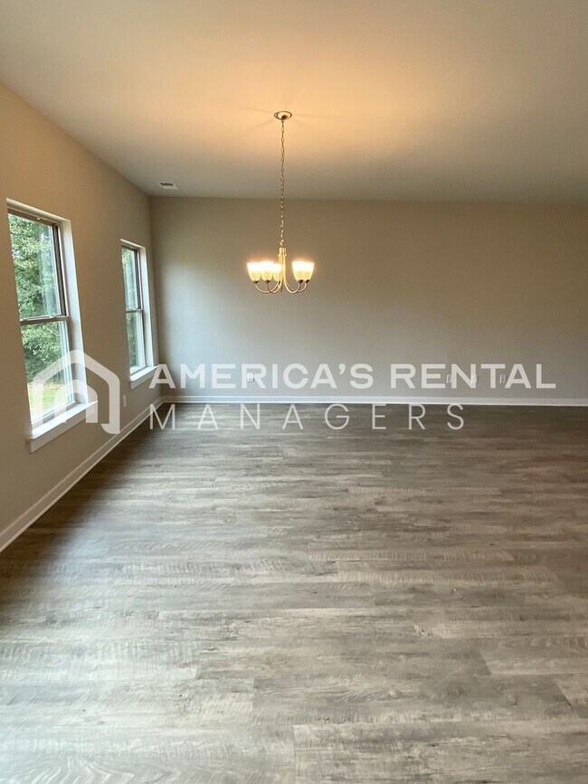 Foto del edificio - Home for Rent in Jasper, AL! Available to View Now!!!
