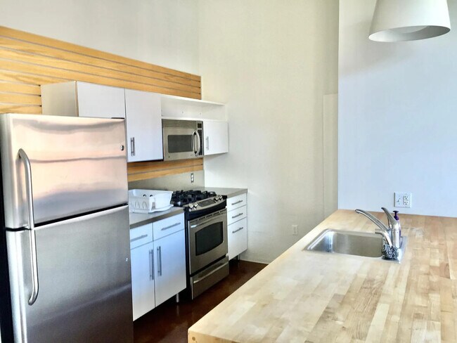Foto del edificio - 250 Heath St