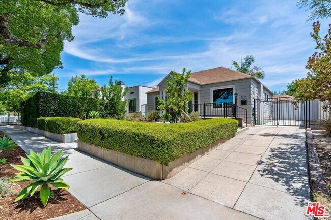 Foto del edificio - 3721 Valleybrink Rd