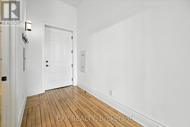 Building Photo - 200 Stinson St