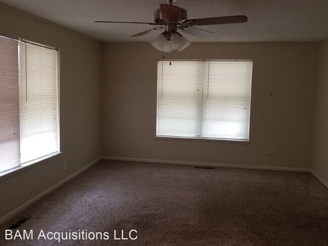 Building Photo - 2 br, 1 bath House - 329 E. Darrow St.