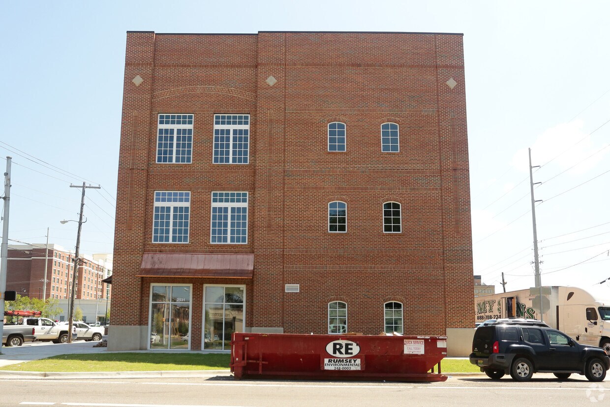 Foto del edificio - Downtown Rock Point