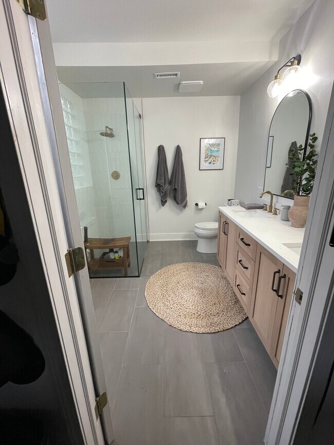 Foto del edificio - 1528 N Hudson Ave