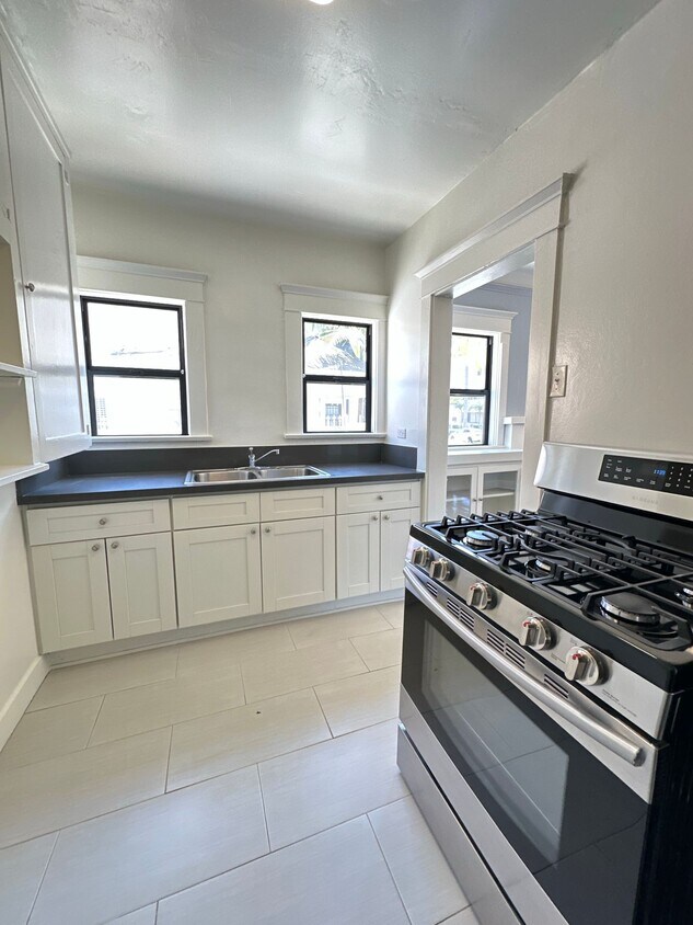 Foto principal - 548 Magnolia Ave