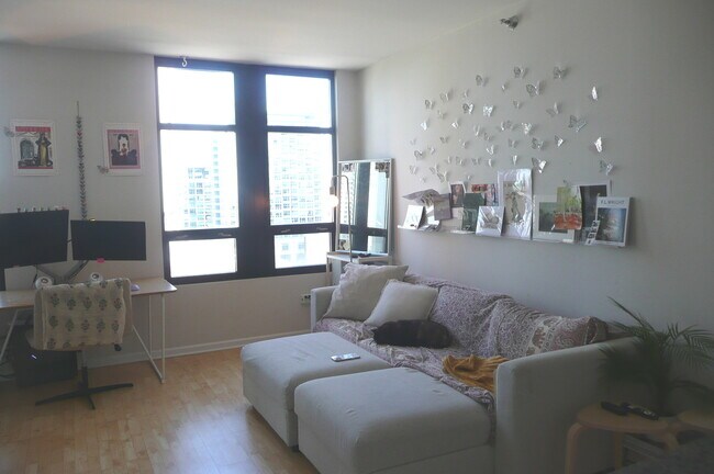 Foto del edificio - 1255 S State St