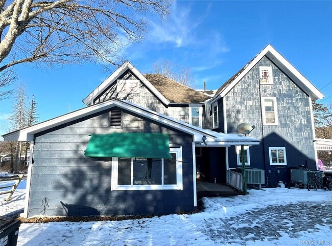 Building Photo - 12 Church St