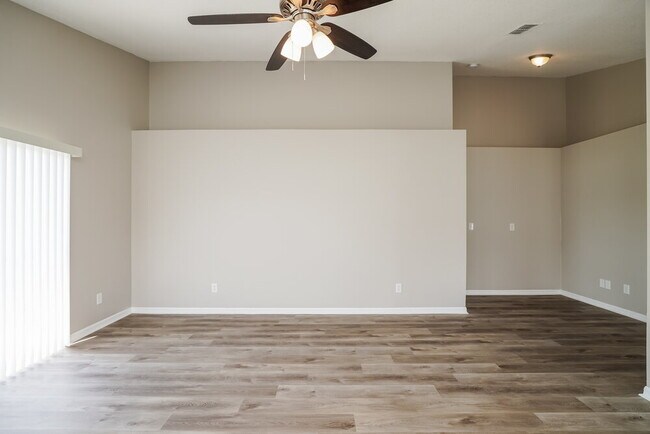 Foto del edificio - 3108 Linton Rd