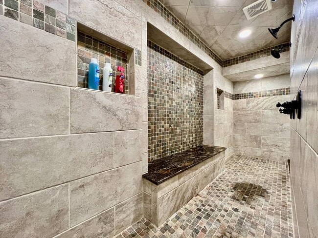 Foto del edificio - Executive home in West Chester Game Room H...