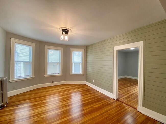 Foto del edificio - 56 Mansfield St