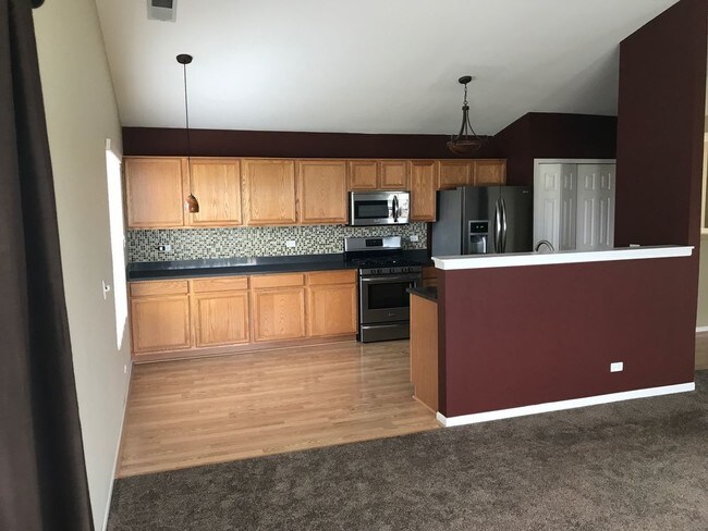 Foto del edificio - 451 Windham Cove Dr