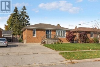 Building Photo - 146 Prince Charles Dr