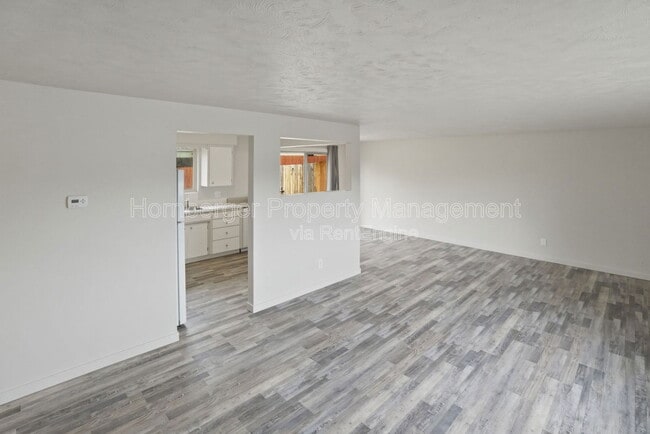 Building Photo - 9715 N Stevens St