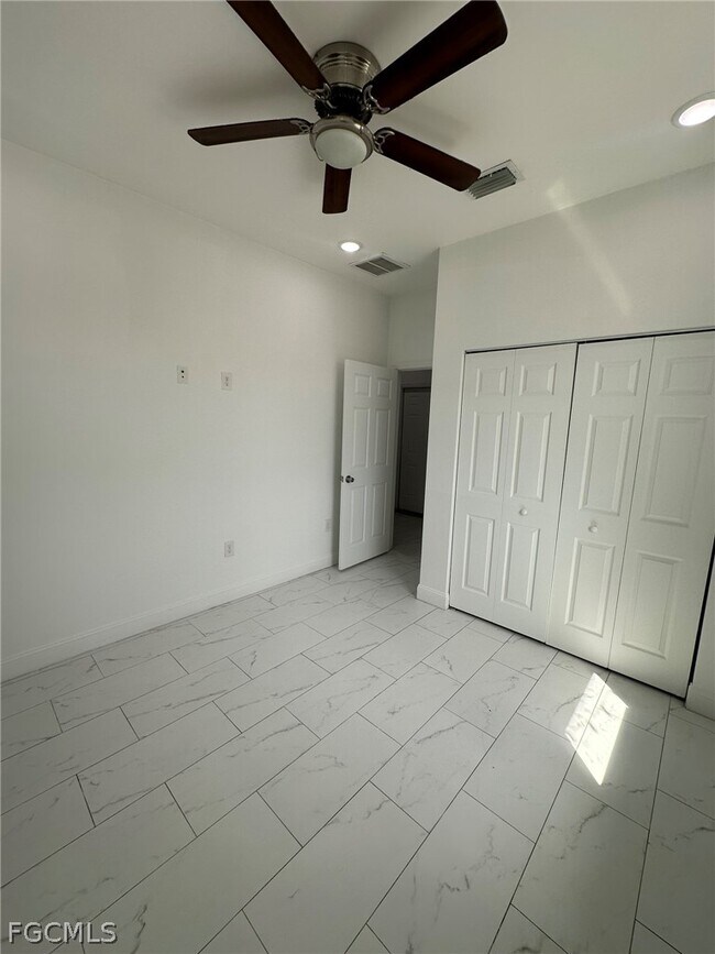Foto del edificio - 5134 Bristo St