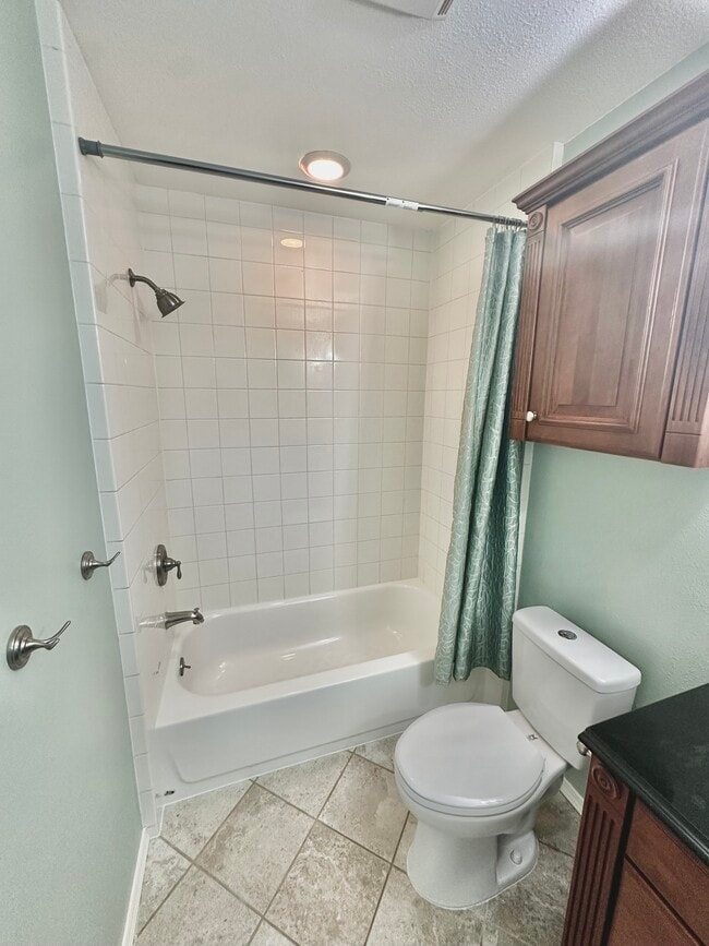 Foto del edificio - 1108 Countrywood Ln