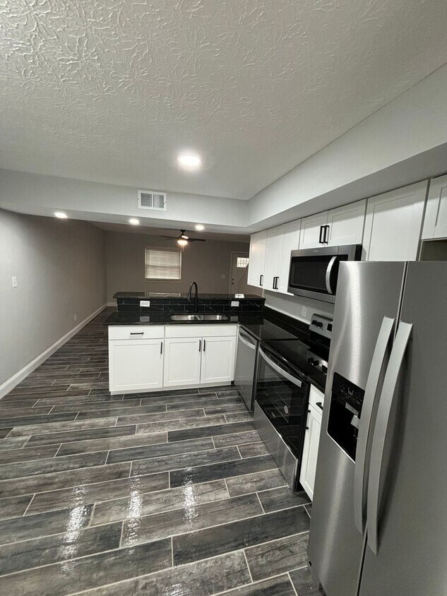 Foto principal - 3237 Summerhill Ln