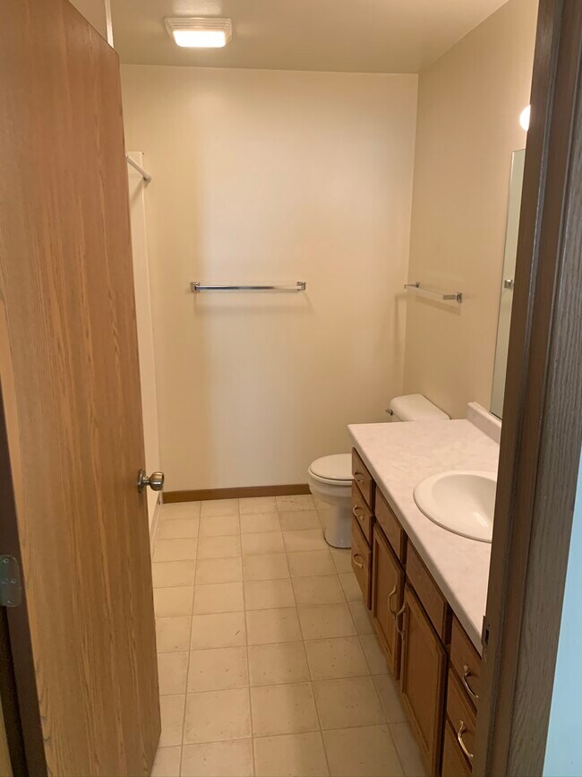 Foto del edificio - 438-440 W Hillside Dr