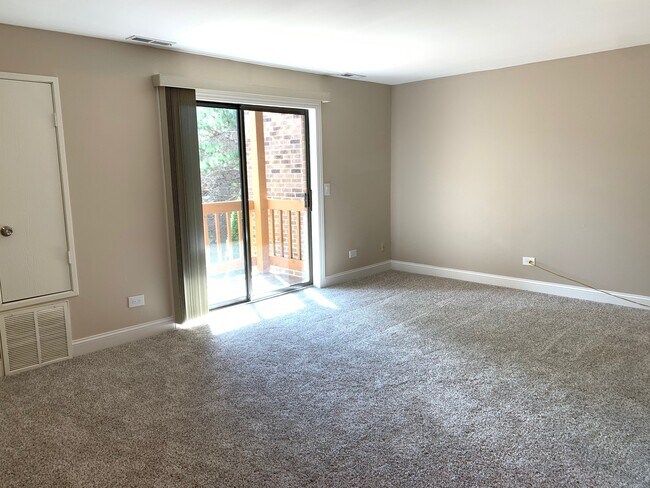 Building Photo - 2226 Abbeywood Dr