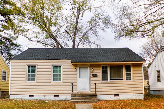 Foto del edificio - 2019 S Whitehill Dr