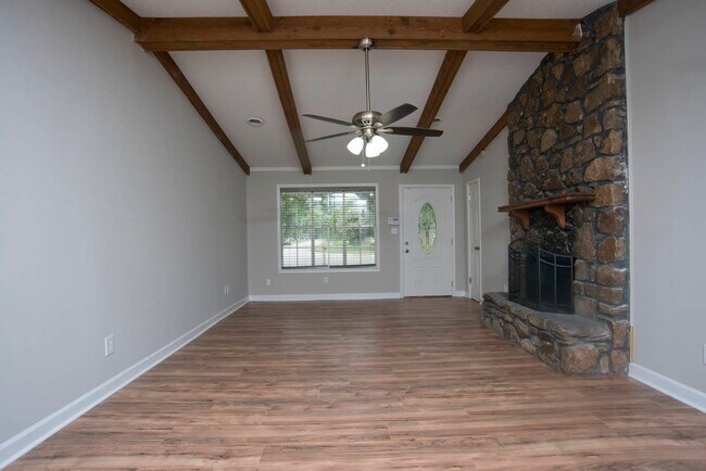 Foto del edificio - Spacious 3 bedroom/2 bath ranch- South Huntsville!