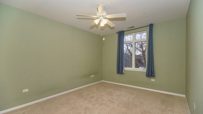 Building Photo - 106 S Ridgeland Ave