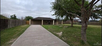Building Photo - 618 N Val Verde Rd