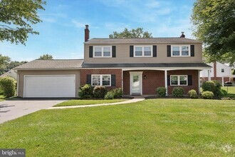 Building Photo - 317 Weymouth Rd