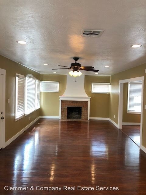 Building Photo - 2 br, 2.5 bath House - 614 E. Tulare Ave