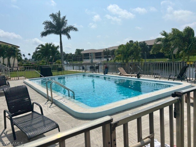 Foto del edificio - 1022 SE 46th St