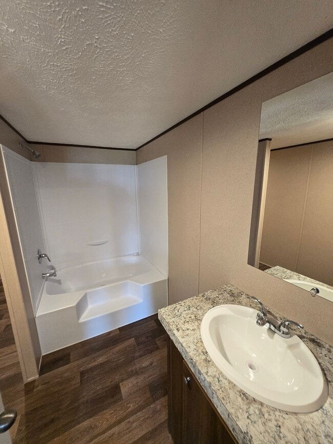 Foto del edificio - For Rent: Beautiful 3 Bedroom, 2 Bathroom Home