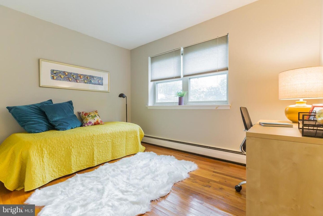 Foto principal - 1100 Tyson Ave