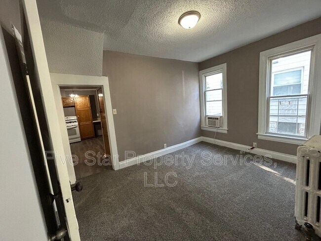 Foto del edificio - 206 N State St