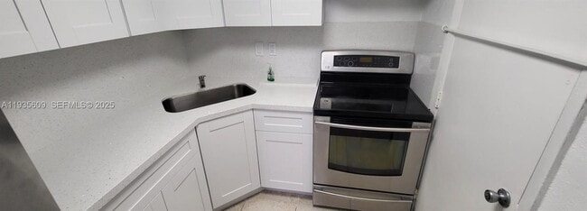 Foto del edificio - 17101 NW 57th Ave