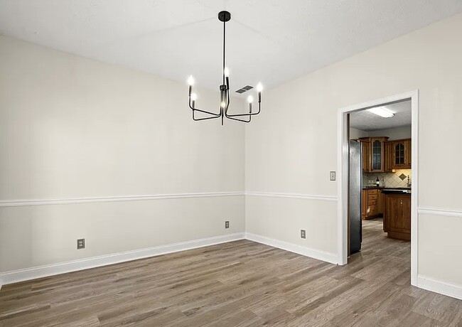 Building Photo - 4235 Marjorie Rd SW